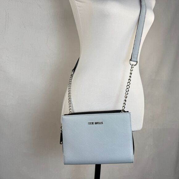 Steve Madden Handbags - Steve Madden Crossbody Bag with side compartment for cards